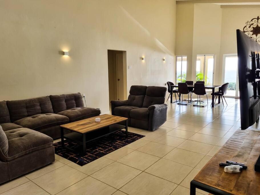 Villa With Pool And Sea View Fontein Екстериор снимка